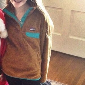 Brown and teal patagonia